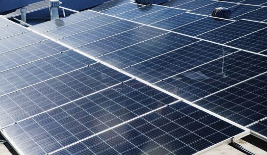 La energía solar se consolida como aliada estratégica del sector hotelero según Imagina Energía