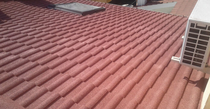 Innovación sostenible: reparación de tejados con corcho proyectado