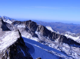 La agonía del Aneto: cómo se fragmenta el gran glaciar español La agonía del Aneto: cómo se fragmenta el gran glaciar español