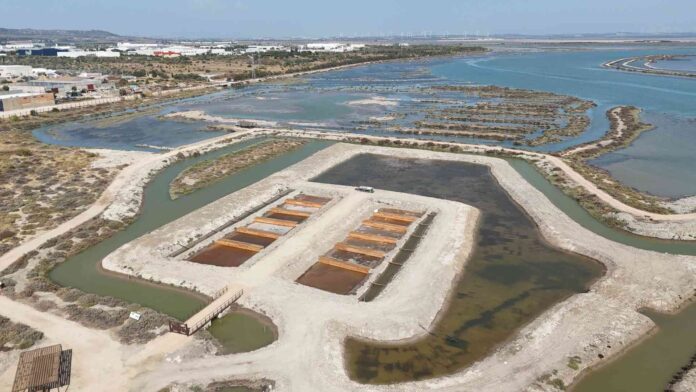Salina_y_zona_de_carbono_azul